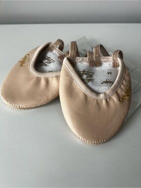 Girls Nude/Beige Ballet Slippers by Grishko